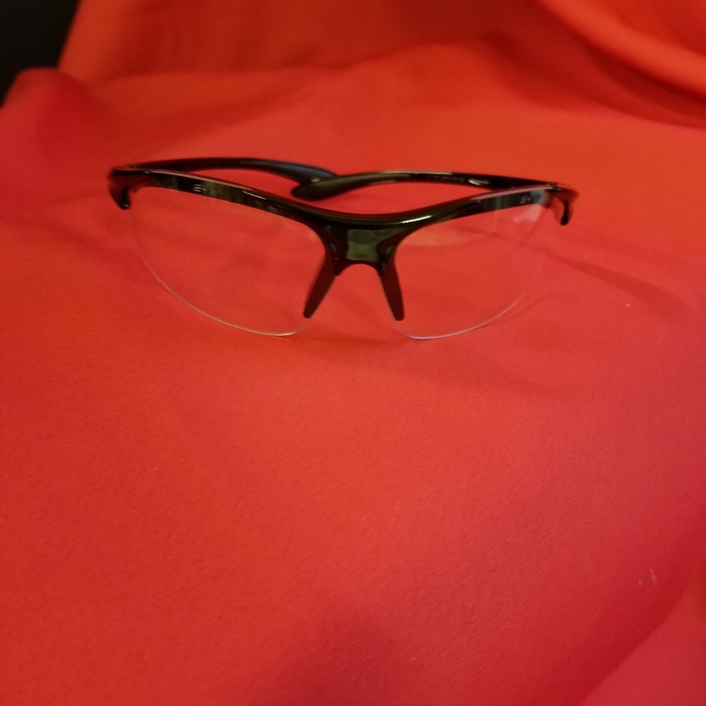 Safety glasses